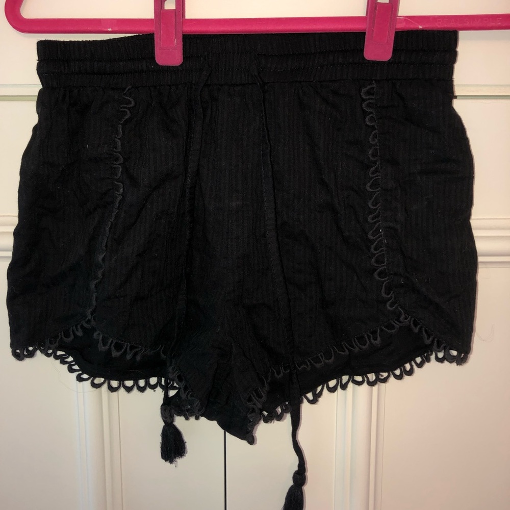Pacsun ruffle edge shorts